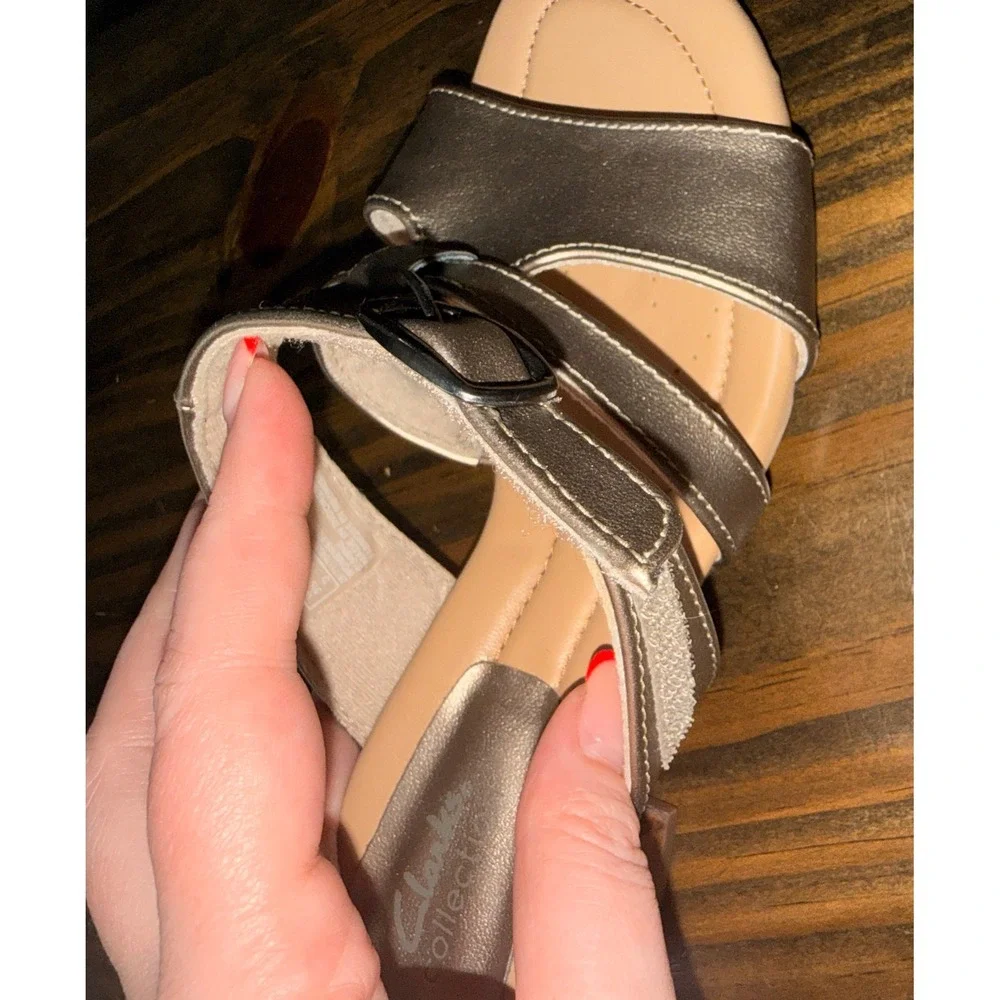 Clarks Collection Womens Metallic Bronze Strappy Block Heel Slide Sandals Size 6